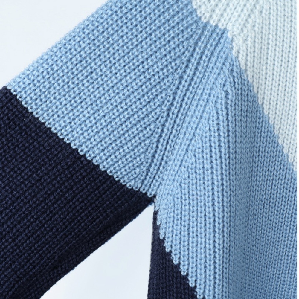 ✨HP! ✨Chunky Knit Blue Chevron Sweater✨ - Picture 6 of 7